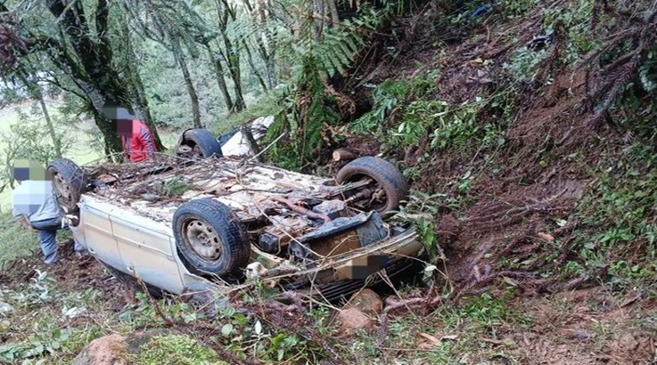 Carro despenca em ribanceira e condutor morre no interior de Porto União 1 carrot