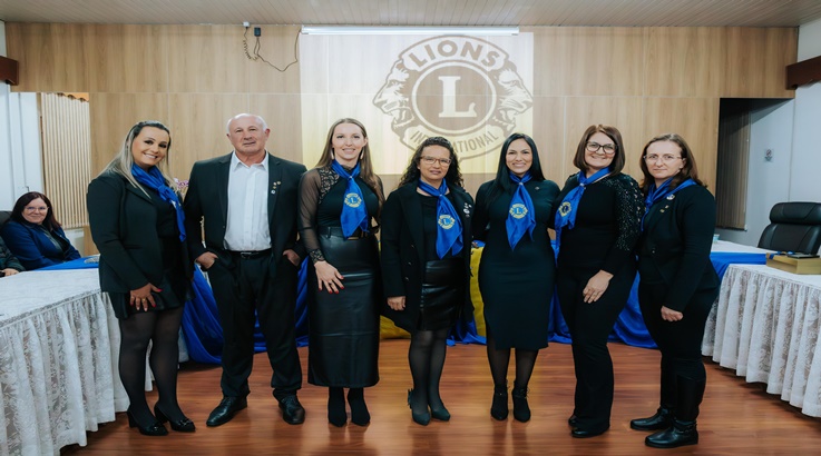 Toma posse a nova diretoria do Lions Clube Rio das Antas 6 diretoria antiga 1