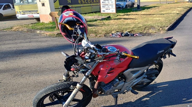 Choque entre carro e moto deixa motociclista ferido em Lebon Régis 2 motolebon