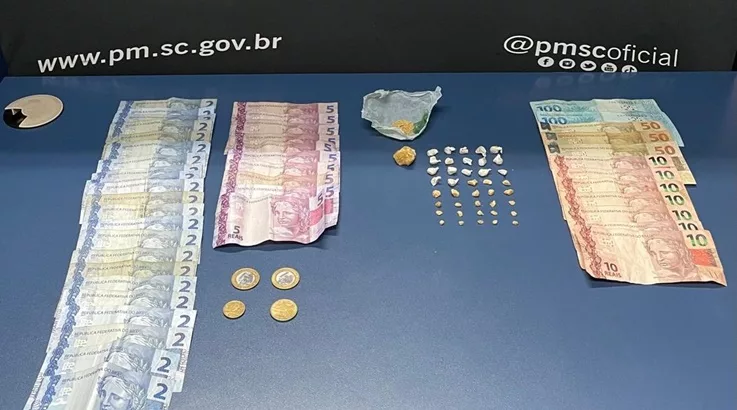 Tráfico de drogas: Dupla é detida em flagrante em Caçador 1 drogas