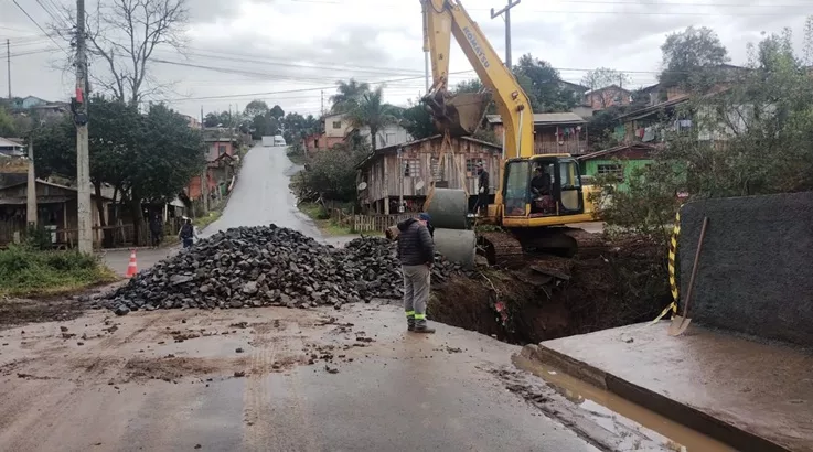 Prefeitura de Caçador realiza obras de tubulação nos bairros Bom Jesus e Martello 3 pref2