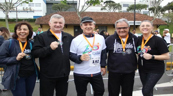 Circuinto de Saúde da Uniarp reuniu atividades esportivas, atendimentos e integração 5 4 1