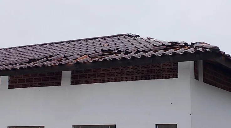 Calmon decreta situação de emergência após vendaval 1 danos
