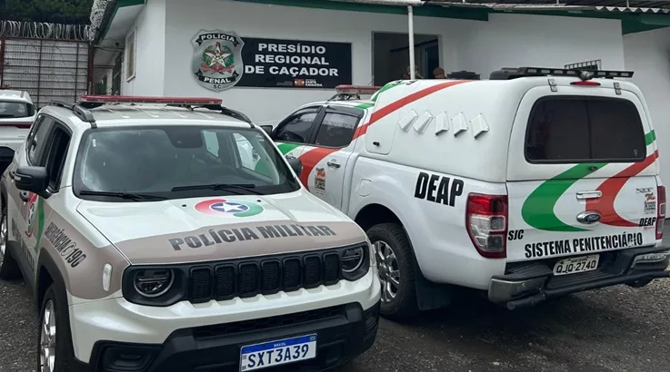 PM captura homem condenado por extorsão e homicídio durante barreira de trânsito em Caçador presídio