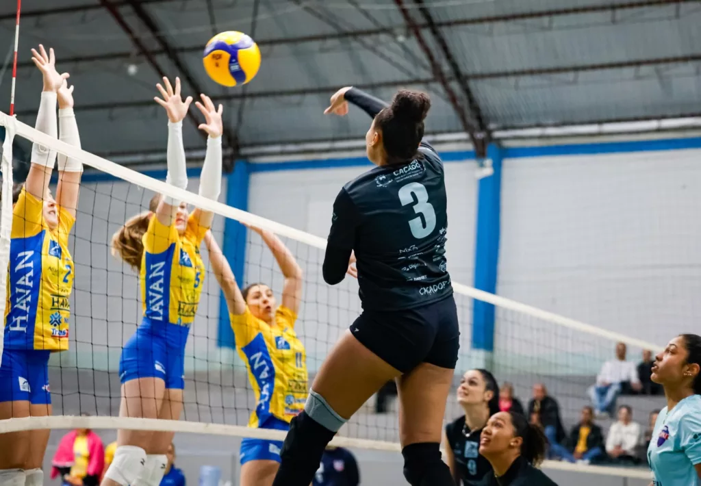 Napoli/Caçador defende liderança do Estadual de Vôlei em jogos do Oeste 3 napoli2