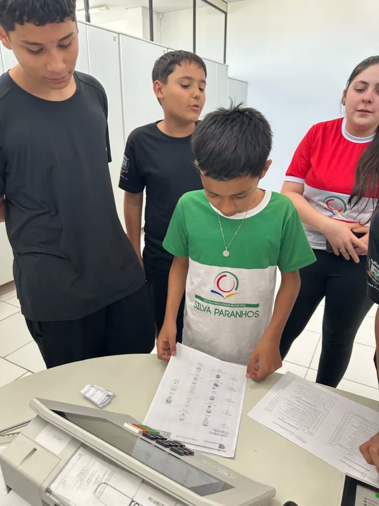 Vereadores mirins de Rio das Antas visitam a justiça eleitoral de Caçador 8 6 1
