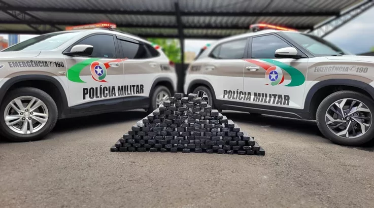 PM intercepta veículo e encontra 89 kg de maconha em Caçador 3 drogas2