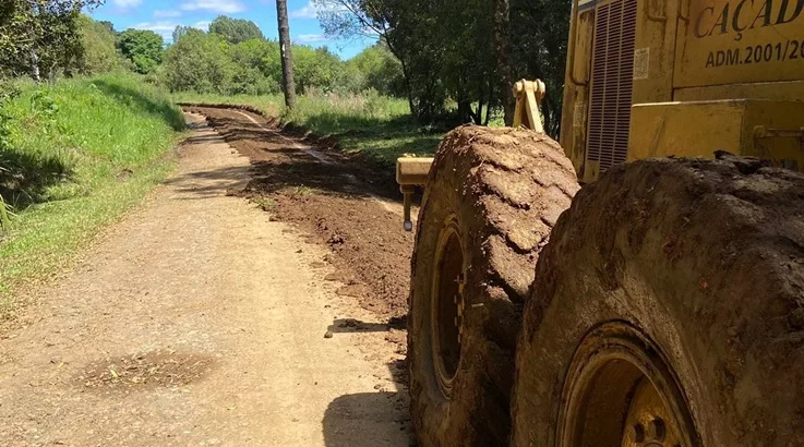 Prefeitura intensifica frentes de trabalho e amplia melhorias no interior de Caçador 3 estrada2