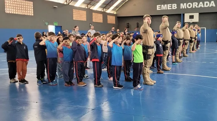 PM lança oficialmente o Programa Estudante Cidadão na Escola Morada do Sol em Caçador 2 estudante1