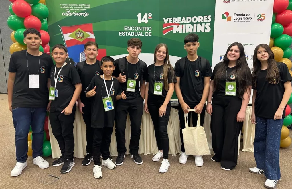 Vereadores Mirins de Rio das Antas participam de evento em Florianópolis 5 mirins 14