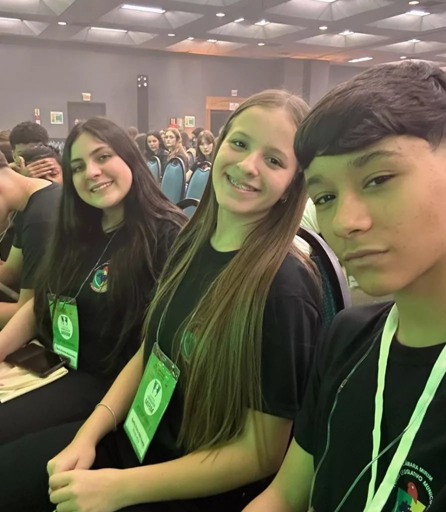 Vereadores Mirins de Rio das Antas participam de evento em Florianópolis 9 mirins 20