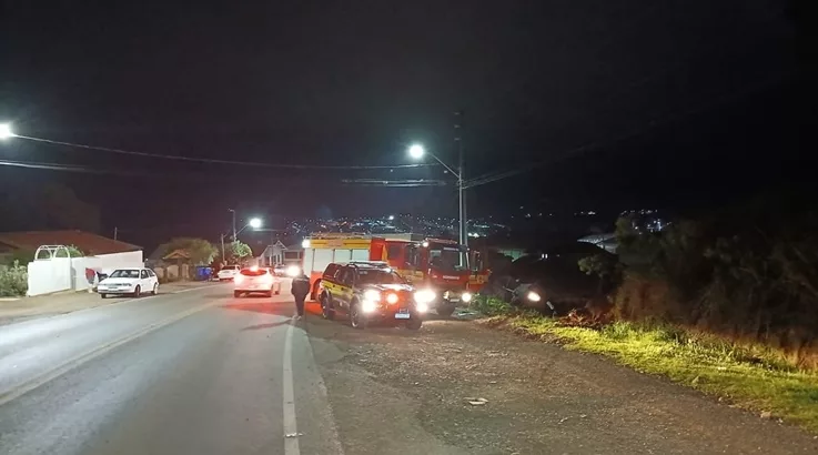 Citroen sai da pista, capota e causa morte do condutor 1 acidente