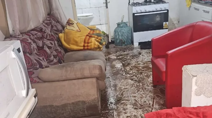 Chuvas intensas causam alagamentos e danos em Tangará 2 moveis