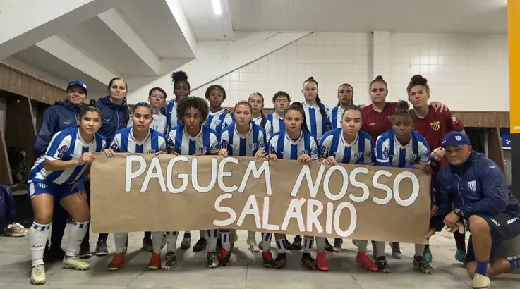 Jogadoras do Avaí Kindermann ameaçam não entrar em campo na final do Catarinense por causa de salário atrasados 2 salario1