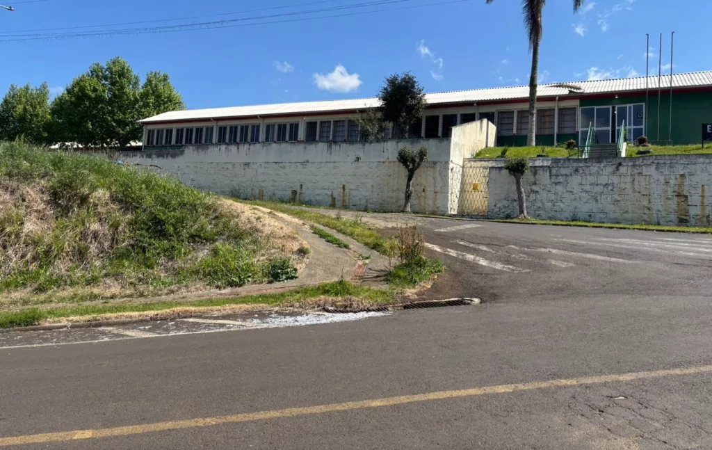 Caçador: Seringas encontradas próximo à escola Nayá não são do Maice 2 seginga1
