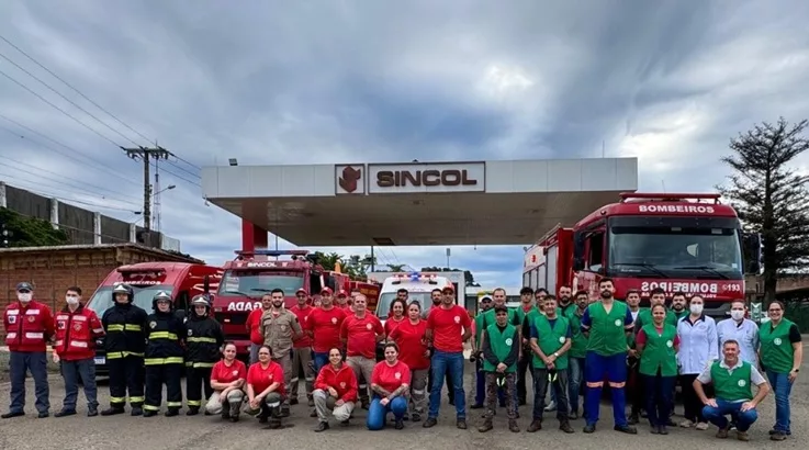 Bombeiros participam de simulado de evacuação na Sincol 1 Sincol