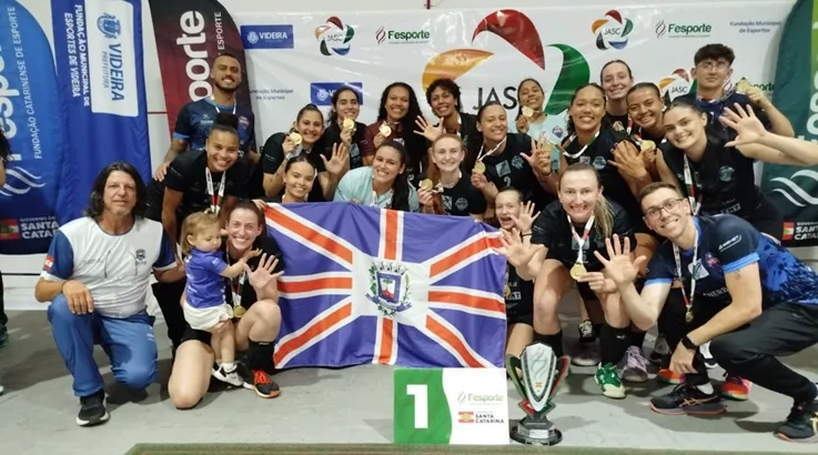 Caçador é campeão geral regional do Jasc 2025 3 trofeu3