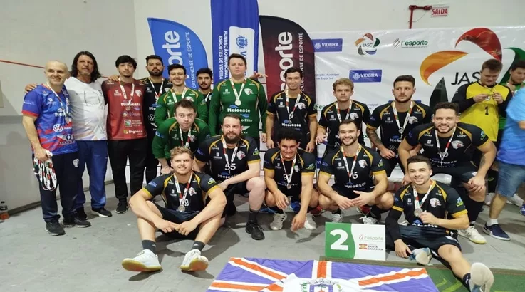 Caçador é campeão geral regional do Jasc 2025 4 trofeu5