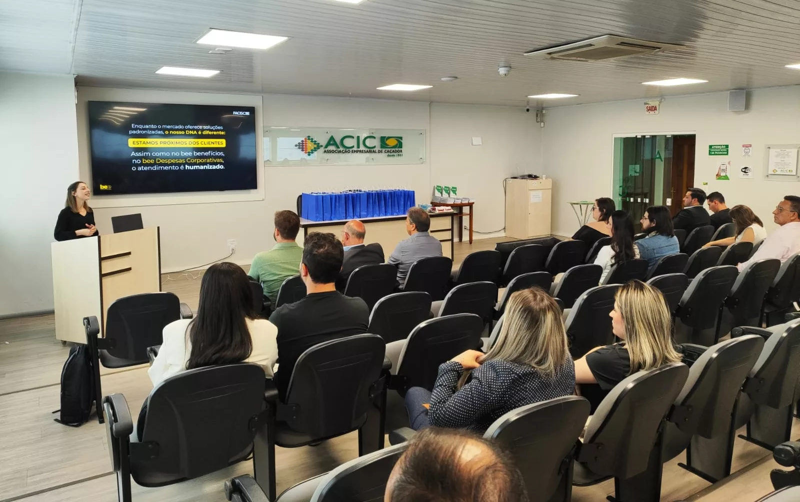 Acic realiza Café da Manhã com Novos Associados e apresenta solução inovadora Bee 1 Acic
