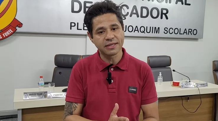 André Alves cobra explicações sobre obra paralisada na escola José Chamot 1 vereador