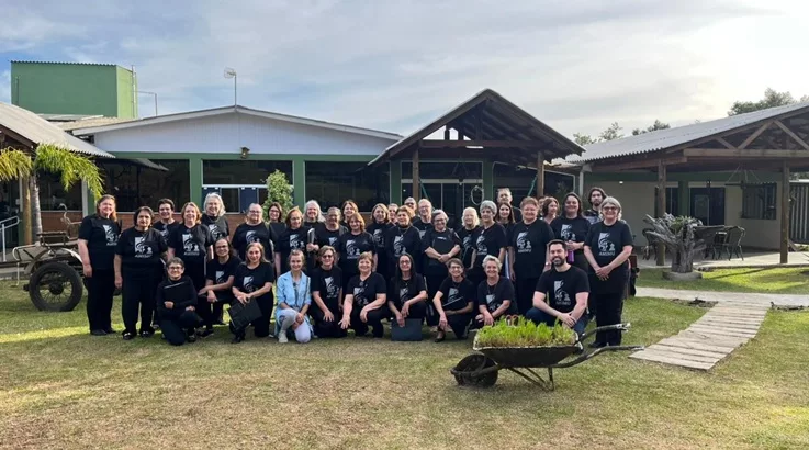 Coral Sênior da Amimu encerra turnê com apresentação na Casa Asilar Henning 1 amimu