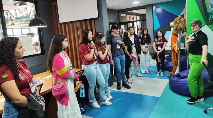 Universo Uniarp conecta mais de 2 mil estudantes às trilhas do futuro profissional 2 est1