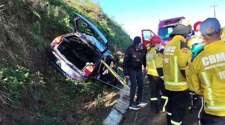 Mulher fica ferida após saída de pista em Fraiburgo 1 acidente