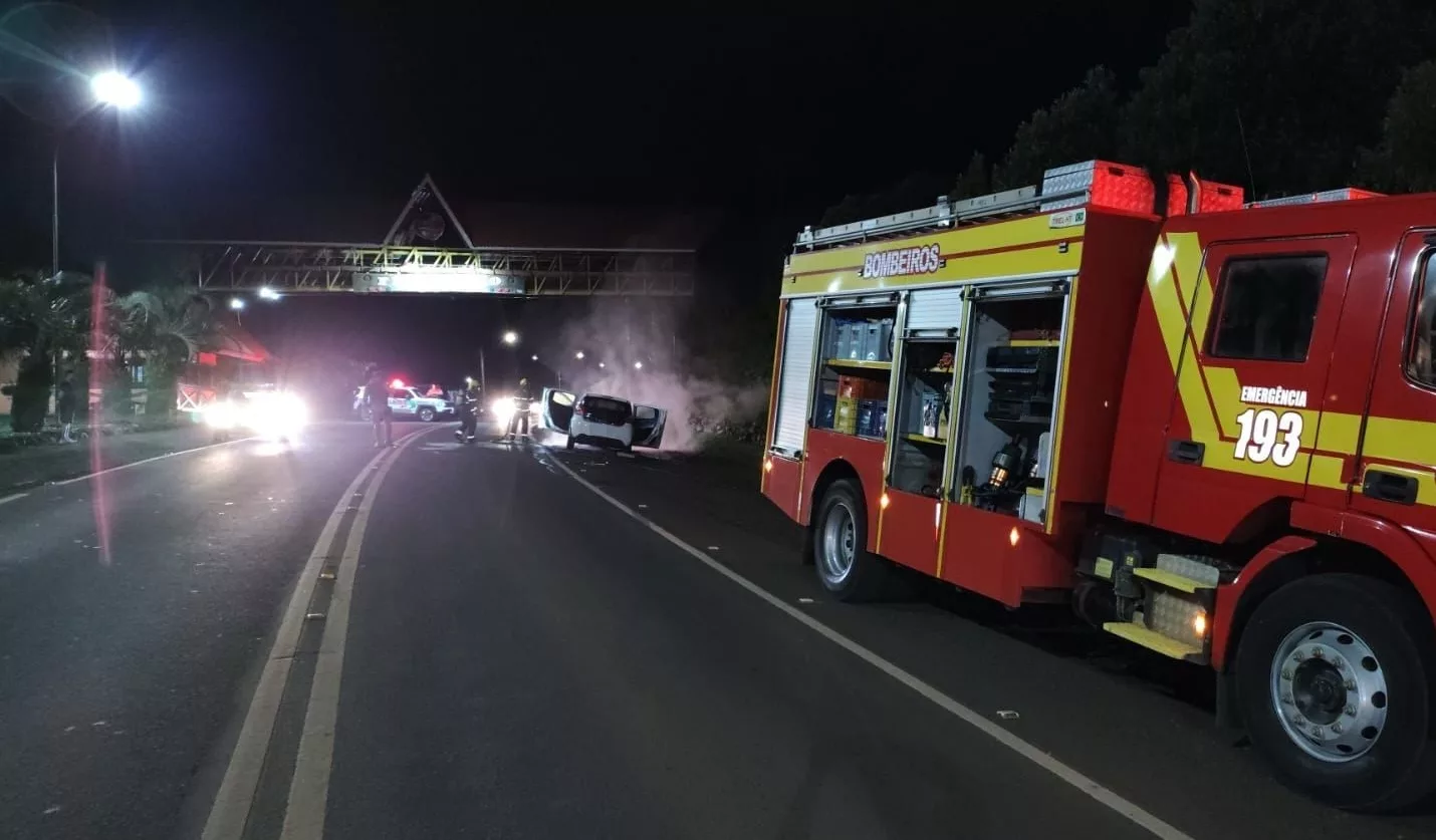 Incêndio em veículo mobiliza Corpo de Bombeiros em Fraiburgo 1 sinistro