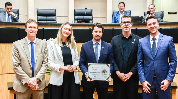 Uniarp, Maice e Acic recebem Certificado de Responsabilidade Social na Alesc 5 aless4