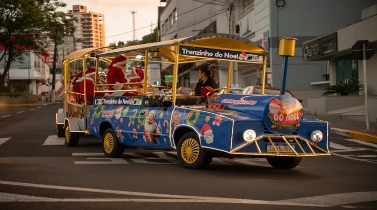 Banda do Papai Noel e trenzinho voltam a Caçador 3 nata2