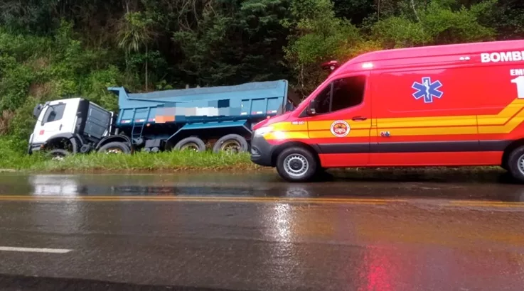 Saída de pista é registrada próximo à Ervateira Mazutti em Rio das Antas 3 rio2