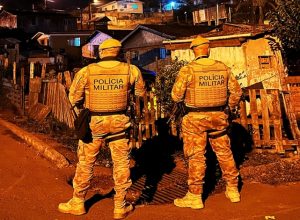 policiais